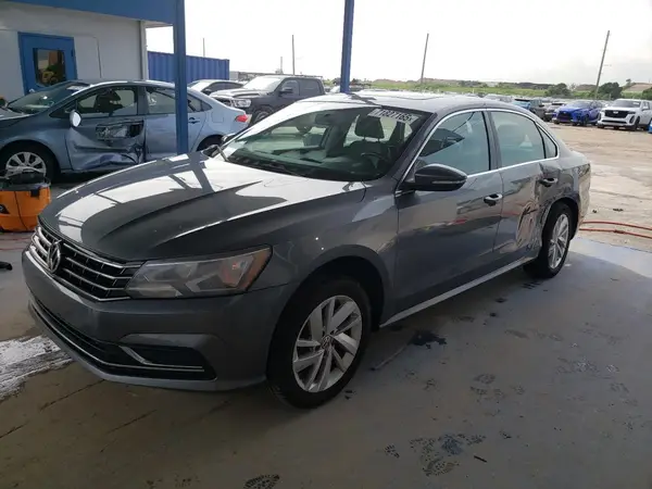 1VWBA7A39JC009638 2018 VOLKSWAGEN PASSAT - Image 1