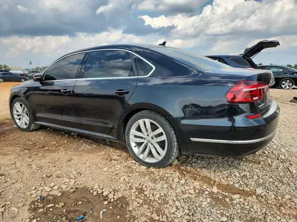 1VWBA7A39JC010899 2018 VOLKSWAGEN PASSAT - Image 2