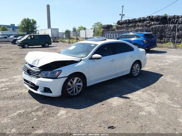 1VWBA7A39JC011714 2018 VOLKSWAGEN PASSAT - Image 2