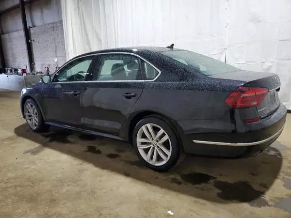1VWBA7A39JC014760 2018 VOLKSWAGEN PASSAT - Image 2