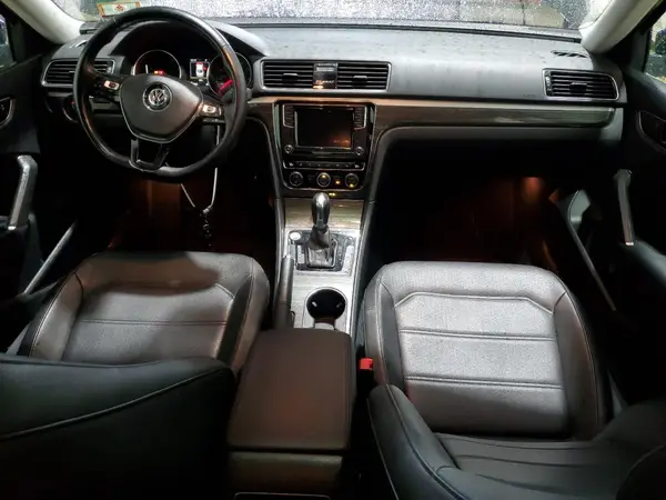 1VWBA7A39JC014760 2018 VOLKSWAGEN PASSAT - Image 8