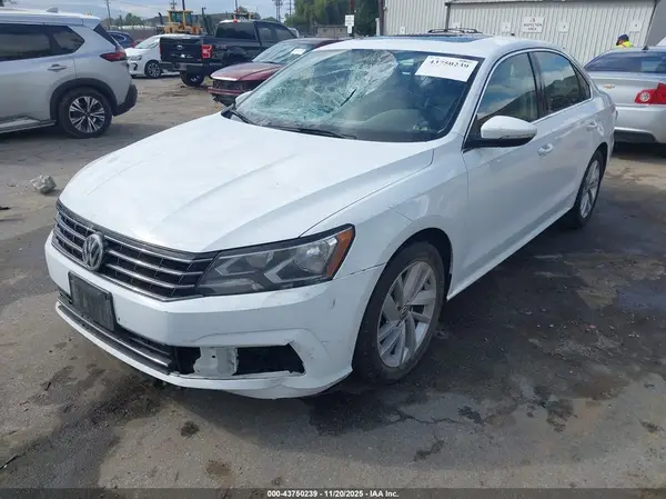 1VWBA7A39JC016895 2018 VOLKSWAGEN PASSAT - Image 2