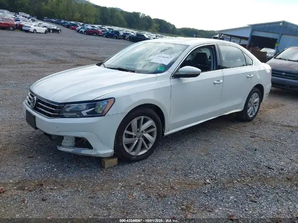 1VWBA7A39JC016993 2018 VOLKSWAGEN PASSAT - Image 2