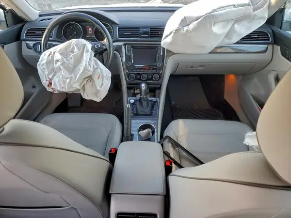 1VWBA7A39JC020820 2018 VOLKSWAGEN PASSAT - Image 8