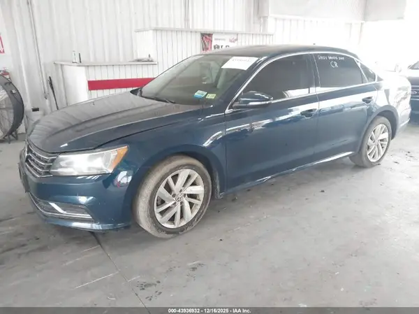 1VWBA7A39JC025628 2018 VOLKSWAGEN PASSAT - Image 2