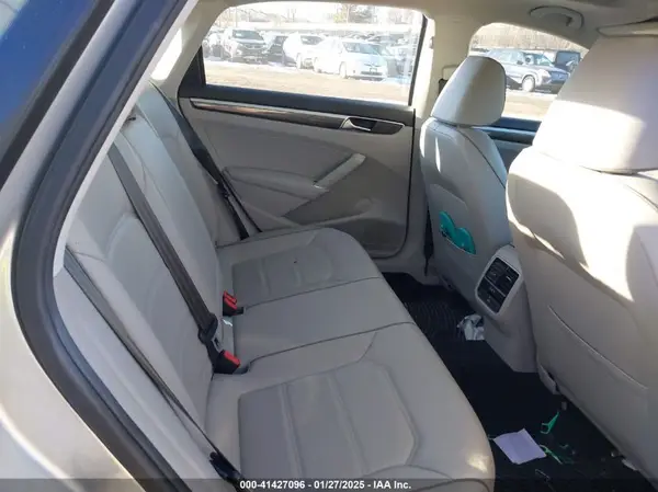 1VWBA7A39JC033390 2018 VOLKSWAGEN PASSAT - Image 8