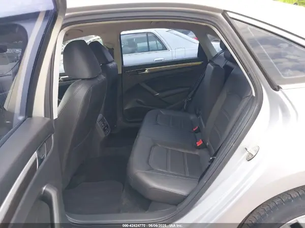 1VWBA7A39JC036628 2018 VOLKSWAGEN PASSAT - Image 8