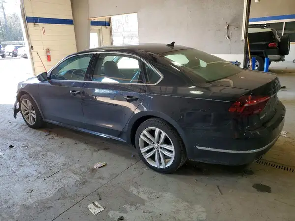 1VWBA7A39JC043367 2018 VOLKSWAGEN PASSAT - Image 2