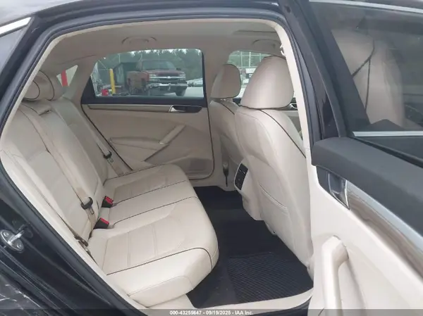 1VWBA7A39JC043773 2018 VOLKSWAGEN PASSAT - Image 8