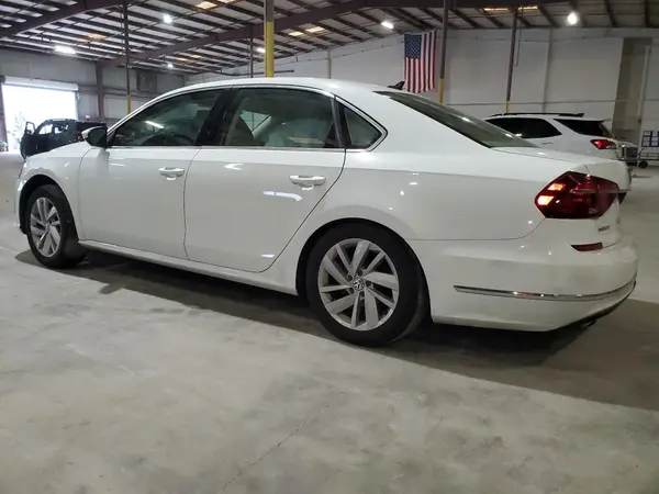 1VWBA7A39JC046141 2018 VOLKSWAGEN PASSAT - Image 2