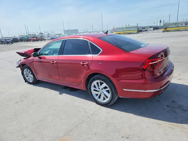 1VWBA7A3XJC003475 2018 VOLKSWAGEN PASSAT - Image 2
