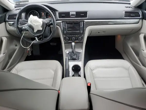 1VWBA7A3XJC005517 2018 VOLKSWAGEN PASSAT - Image 8
