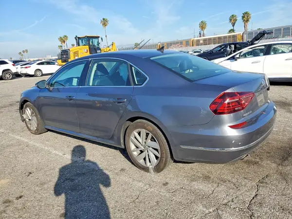 1VWBA7A3XJC008899 2018 VOLKSWAGEN PASSAT - Image 2