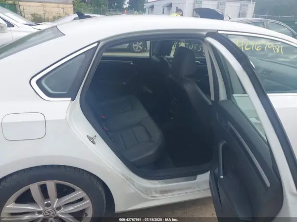 1VWBA7A3XJC010135 2018 VOLKSWAGEN PASSAT - Image 8
