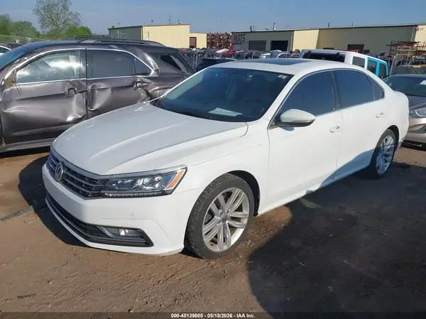 1VWBA7A3XJC011835 2018 VOLKSWAGEN PASSAT - Image 2
