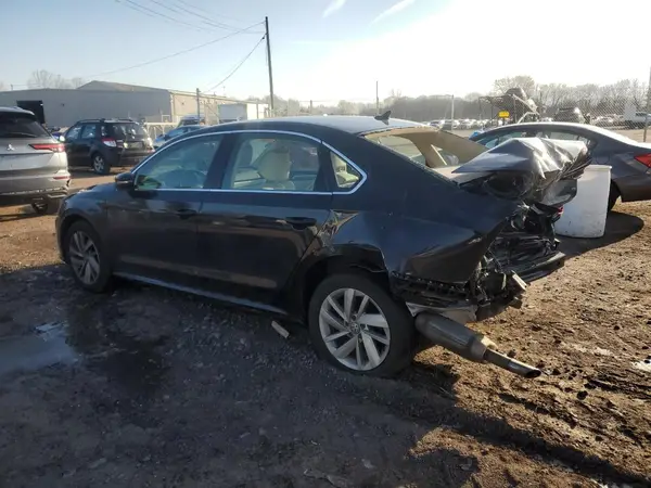 1VWBA7A3XJC012872 2018 VOLKSWAGEN PASSAT - Image 2