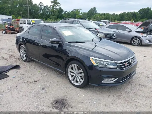 1VWBA7A3XJC013374 2018 VOLKSWAGEN PASSAT - Image 1