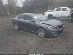 1VWBA7A3XJC013875 2018 VOLKSWAGEN PASSAT