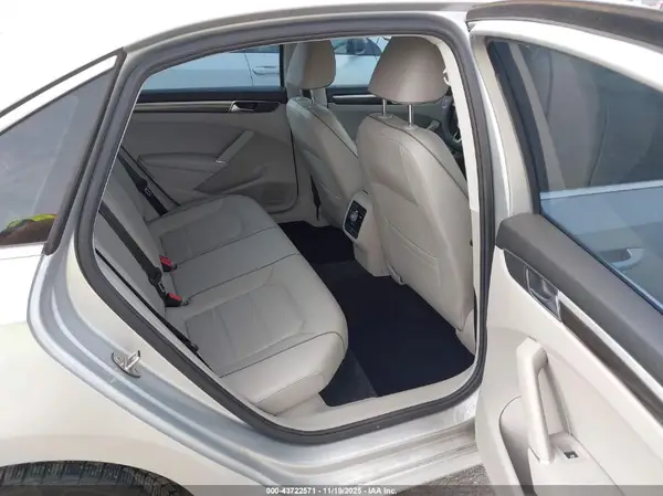 1VWBA7A3XJC018025 2018 VOLKSWAGEN PASSAT - Image 7