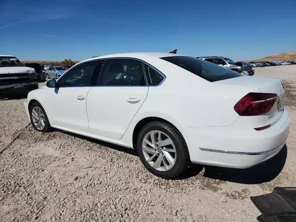 1VWBA7A3XJC018512 2018 VOLKSWAGEN PASSAT - Image 2