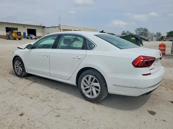 1VWBA7A3XJC021894 2018 VOLKSWAGEN PASSAT - Image 2