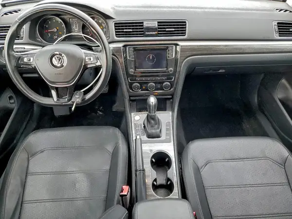 1VWBA7A3XJC022639 2018 VOLKSWAGEN PASSAT - Image 8