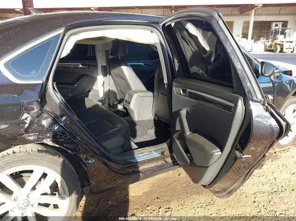 1VWBA7A3XJC024973 2018 VOLKSWAGEN PASSAT - Image 8