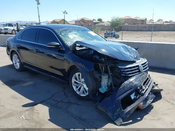 1VWBA7A3XJC026948 2018 VOLKSWAGEN PASSAT - Image 1