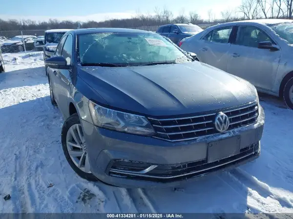 1VWBA7A3XJC041885 2018 VOLKSWAGEN PASSAT - Image 1