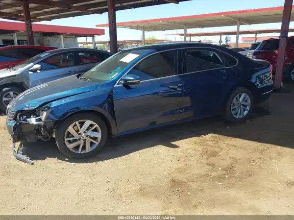 1VWBA7A3XJC042079 2018 VOLKSWAGEN PASSAT - Image 2