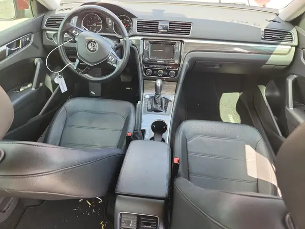 1VWBA7A3XJC043197 2018 VOLKSWAGEN PASSAT - Image 8