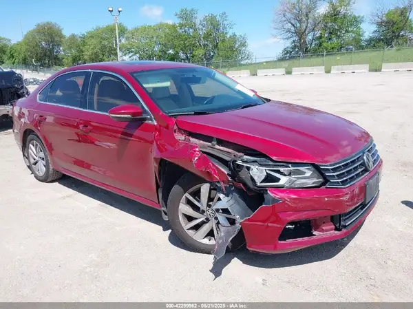 1VWBA7A3XJC043393 2018 VOLKSWAGEN PASSAT - Image 1