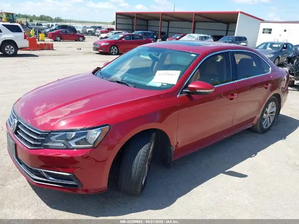 1VWBA7A3XJC043393 2018 VOLKSWAGEN PASSAT - Image 2