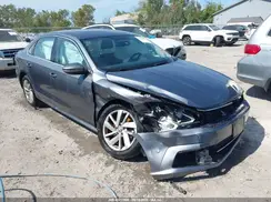 1VWBA7A3XJC043765 2018 VOLKSWAGEN PASSAT