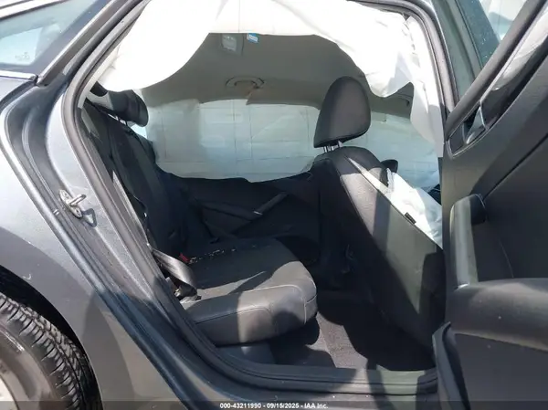 1VWBA7A3XJC043765 2018 VOLKSWAGEN PASSAT - Image 8