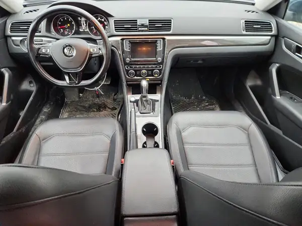 1VWBA7A3XJC043927 2018 VOLKSWAGEN PASSAT - Image 8
