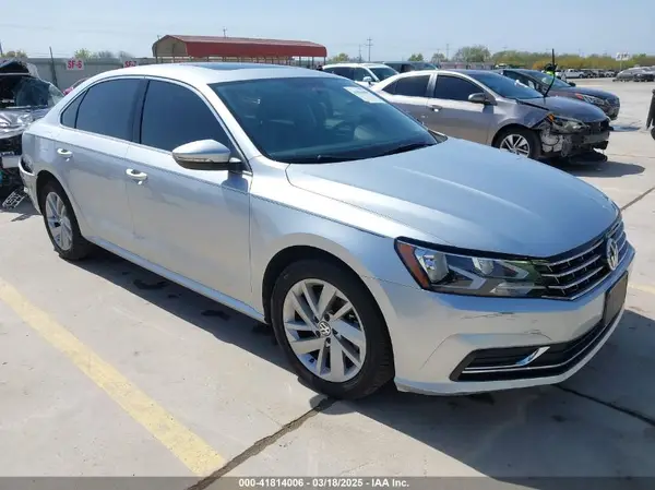 1VWBA7A3XJC045113 2018 VOLKSWAGEN PASSAT - Image 1