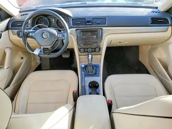1VWBA7A3XJC045693 2018 VOLKSWAGEN PASSAT - Image 8