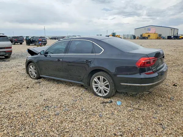 1VWBA7A3XJC051039 2018 VOLKSWAGEN PASSAT - Image 2