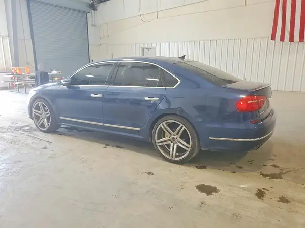 1VWBS7A30GC008075 2016 VOLKSWAGEN PASSAT - Image 2