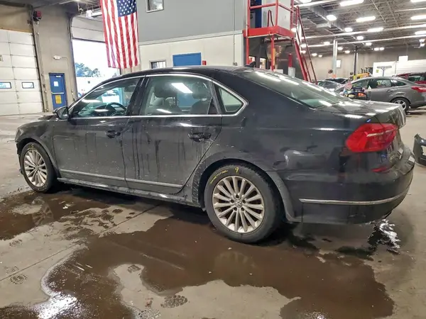 1VWBS7A30GC010585 2016 VOLKSWAGEN PASSAT - Image 2