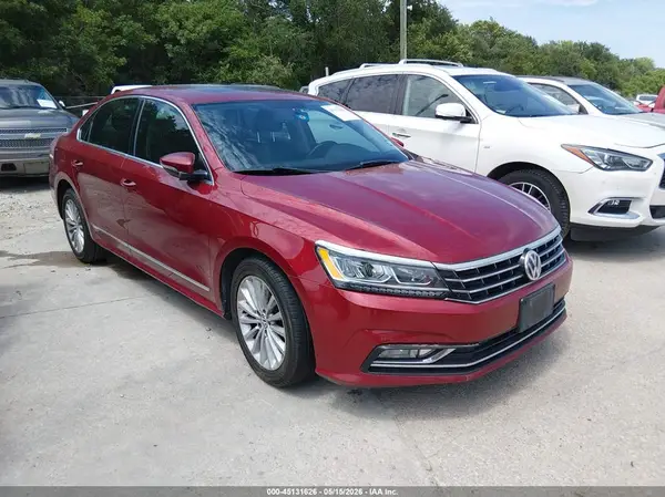 1VWBS7A30GC017939 2016 VOLKSWAGEN PASSAT - Image 1