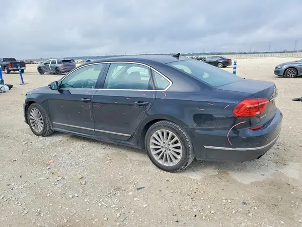 1VWBS7A30GC024289 2016 VOLKSWAGEN PASSAT - Image 2