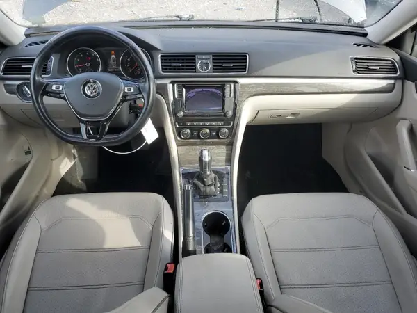 1VWBS7A30GC036524 2016 VOLKSWAGEN PASSAT - Image 8