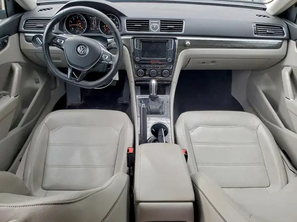 1VWBS7A30GC042758 2016 VOLKSWAGEN PASSAT - Image 8