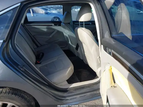 1VWBS7A30GC042887 2016 VOLKSWAGEN PASSAT - Image 8