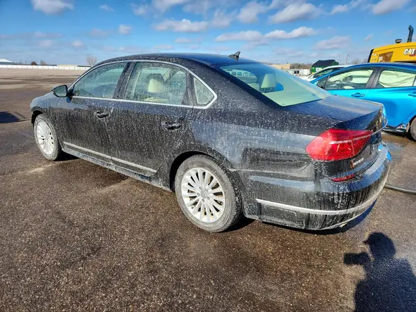 1VWBS7A30GC046065 2016 VOLKSWAGEN PASSAT - Image 2