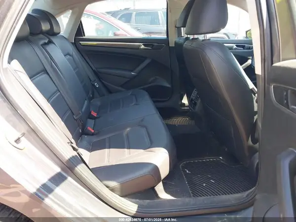 1VWBS7A30GC055235 2016 VOLKSWAGEN PASSAT - Image 8