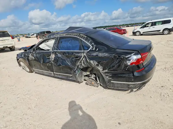 1VWBS7A30GC061097 2016 VOLKSWAGEN PASSAT - Image 2