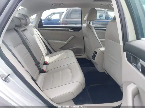 1VWBS7A30GC061780 2016 VOLKSWAGEN PASSAT - Image 8